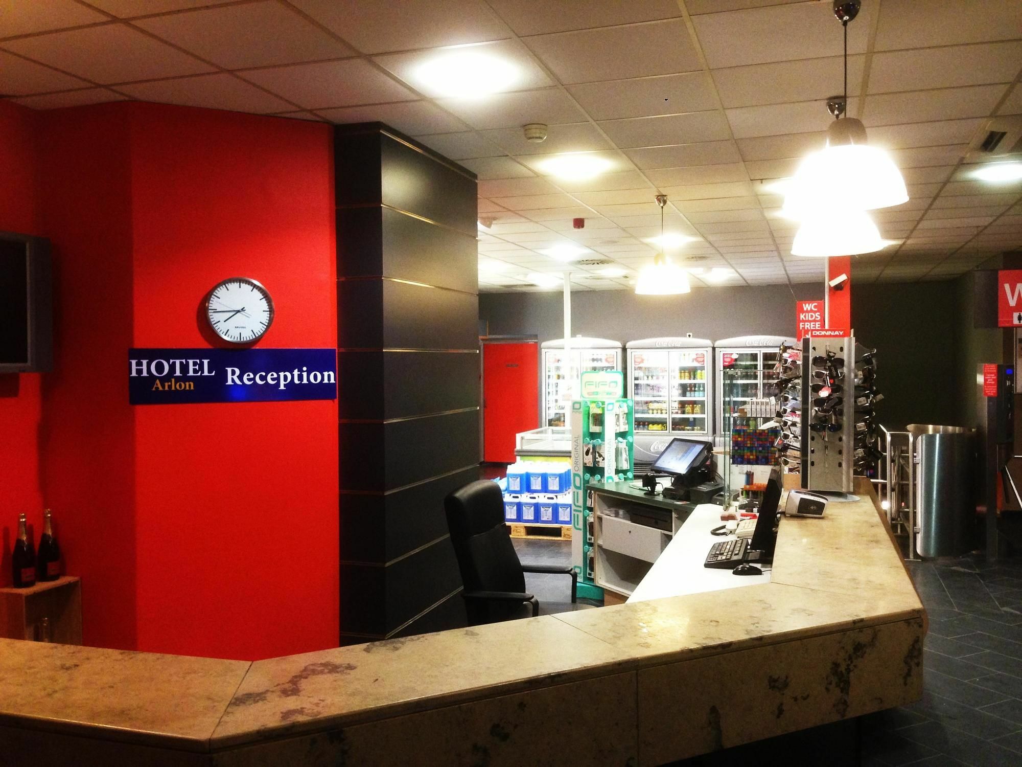 Hotel Arlon Ngoại thất bức ảnh